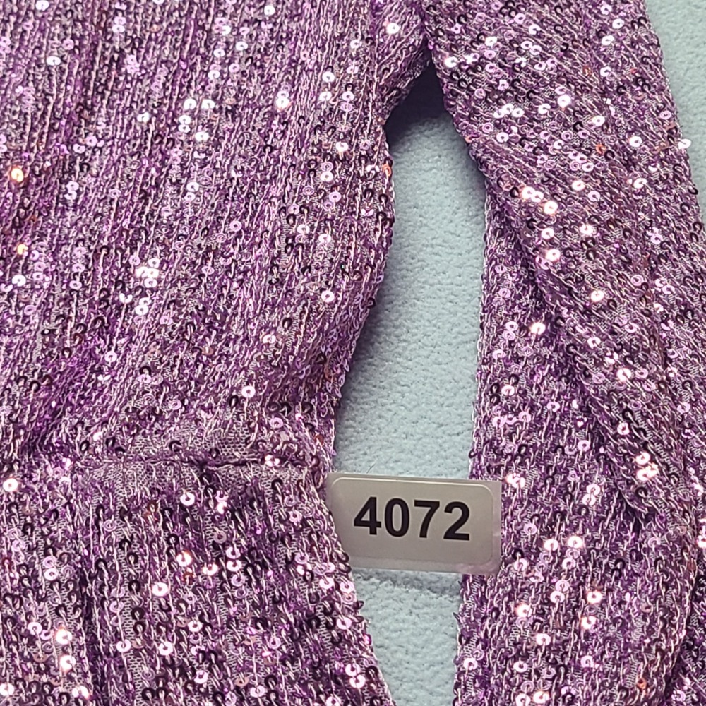 Venus Sequin Romper Womens Medium Purple Excellent Deep V-Neck Balloon Sleeve - Picture 8 of 8
